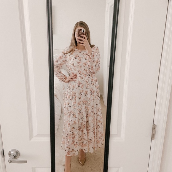 Dainty Jewells Dresses & Skirts - Boutique NWOT Floral dress